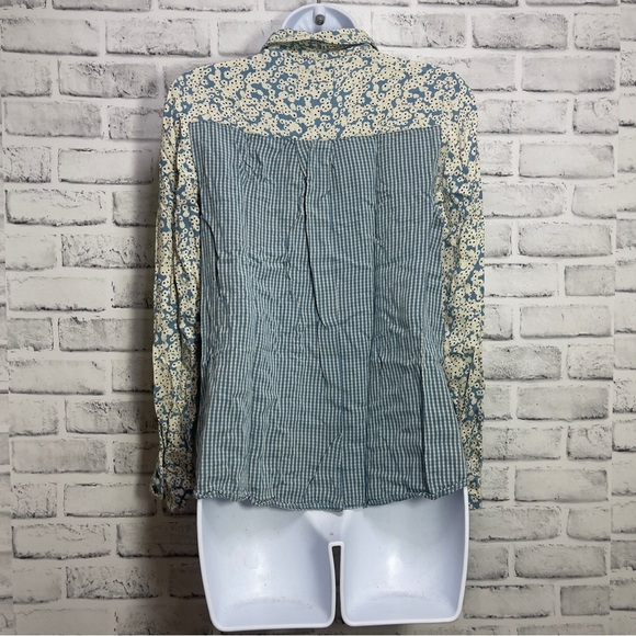 G.H.Bass & Co Floral Checkered Button Front Small - Picture 3 of 9